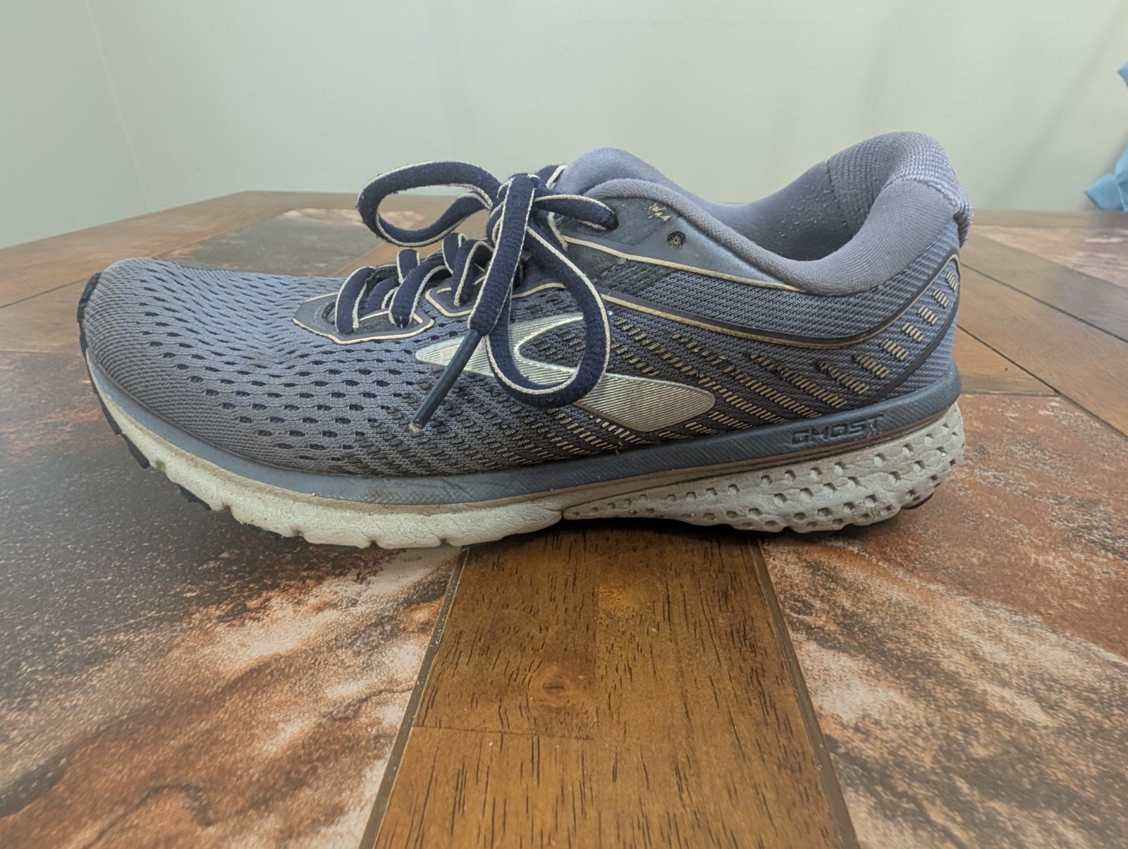 Brooks Womens Ghost 12 Running Shoes Gray Mesh Lightweight EVA 6 B