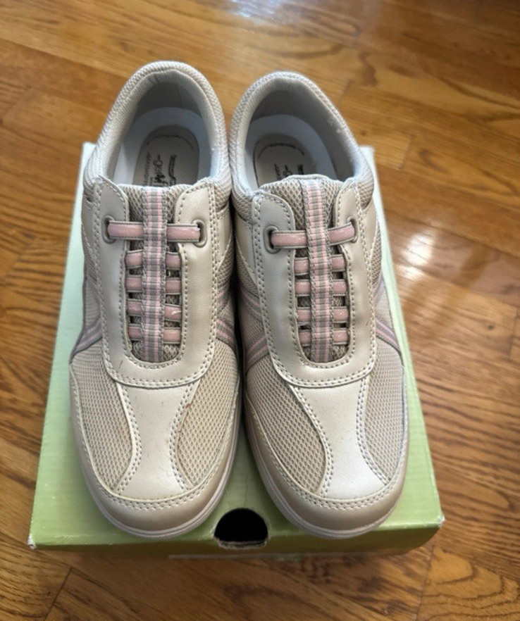 Grasshoppers Get Fit Women’s Beige/Pink Mesh Lace-Up Low Top Sneakers New w/Box