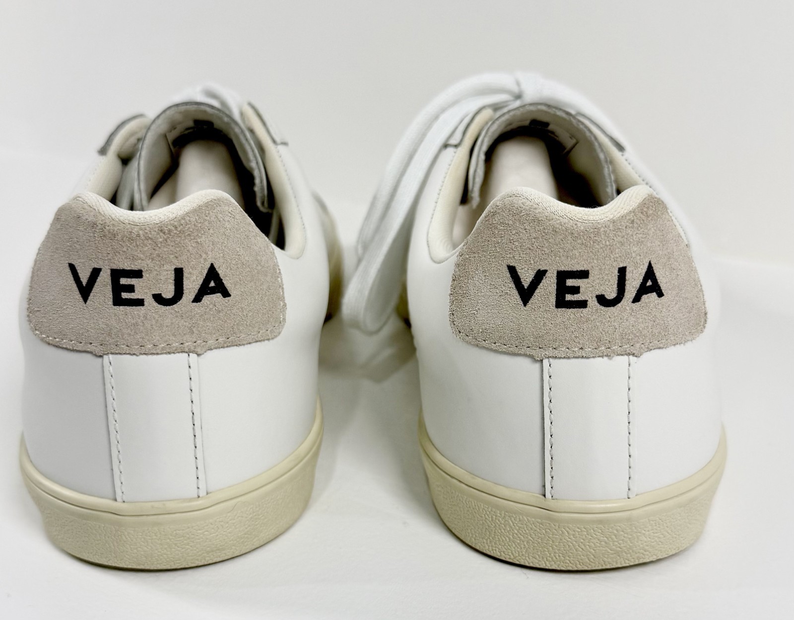 Veja Esplar White Leather Sneakers – Women’s Size 9 – Men’s Size 7 – EU 40