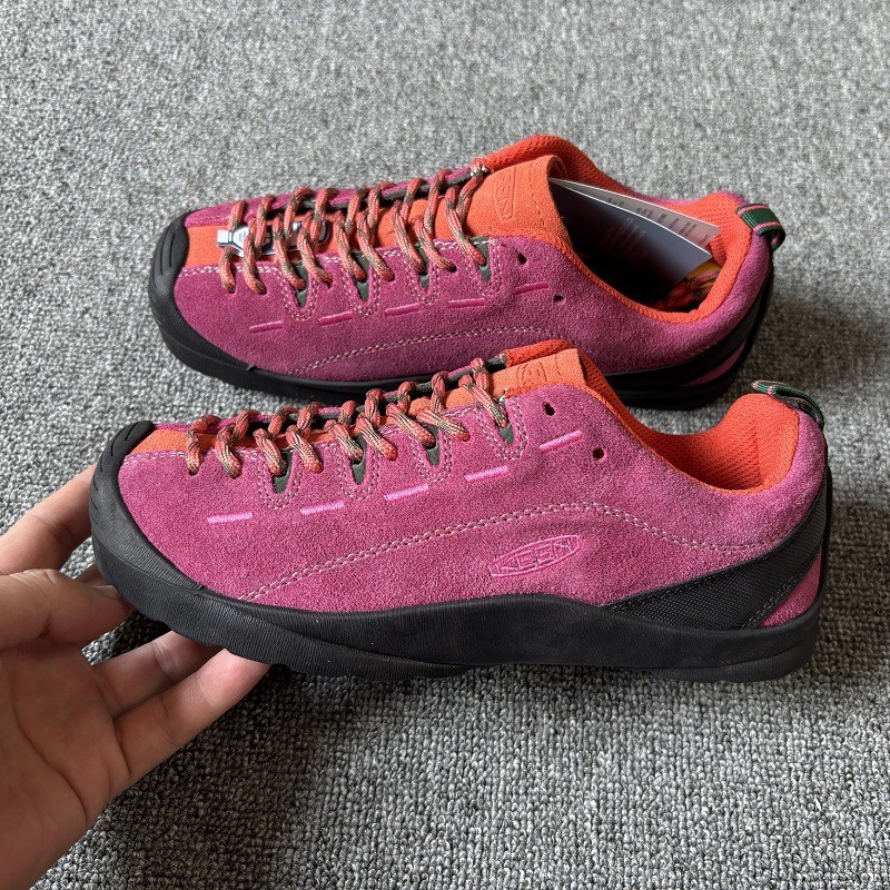 KEEN Women’s Non-Slip Comfortable Sports Casual Sneakers Strawberry red