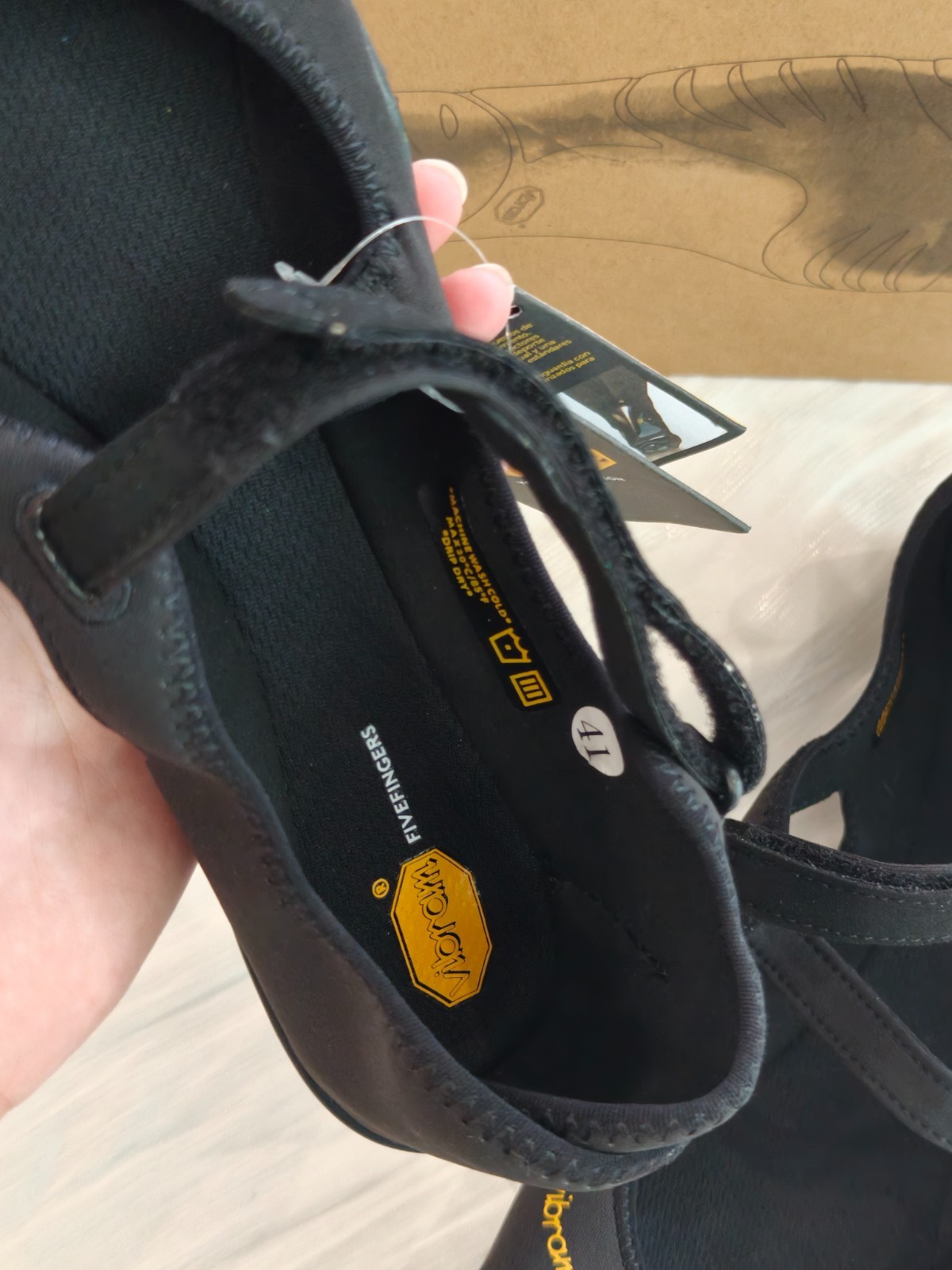 Vibram FiveFingers Women’s V-Soul Black Barefoot Trainer – Non-Slip Gym Sneaker