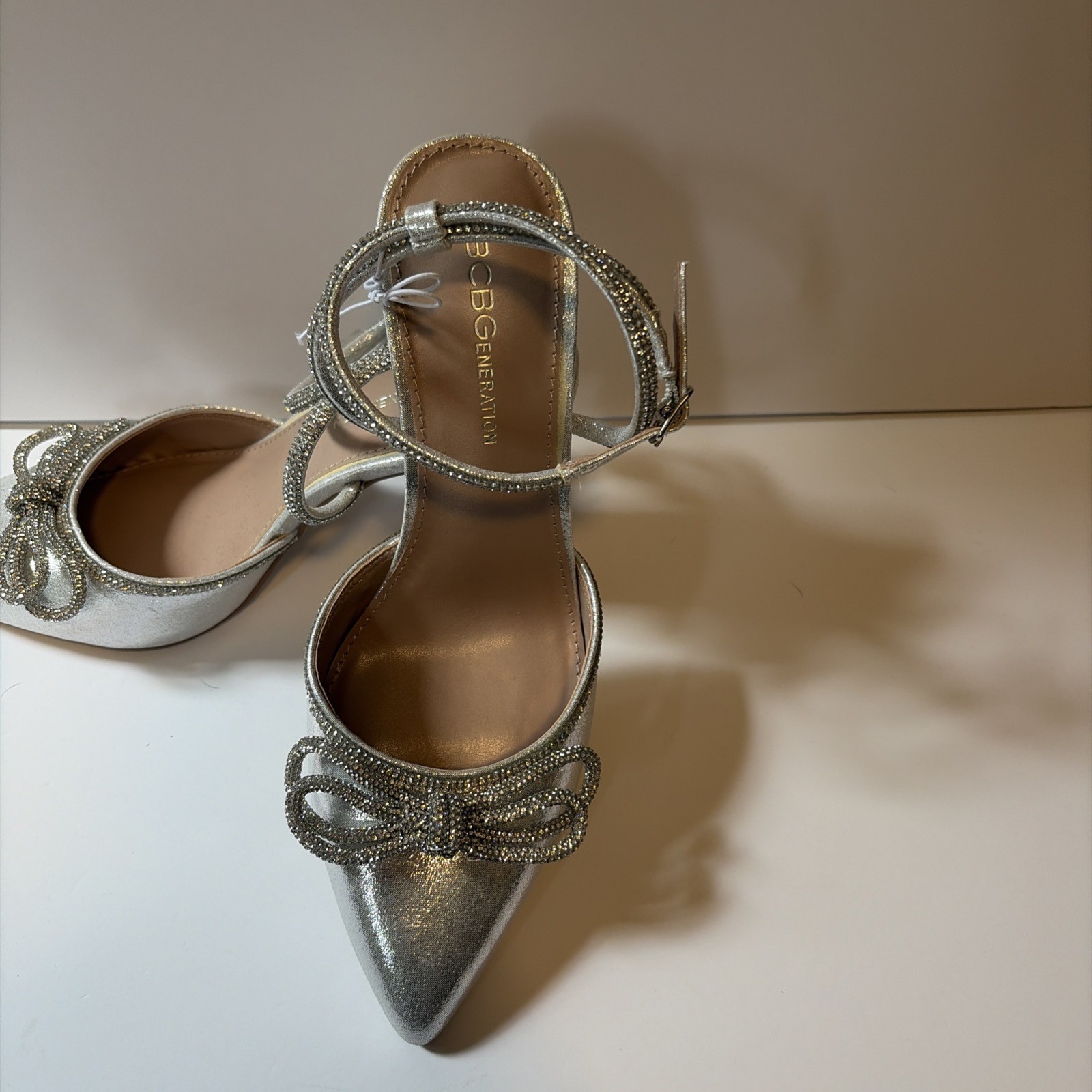 BCBGeneration Annese Silver Rhinestone Bow Heels Size 7.5 Bridal/Prom/Party NWOB