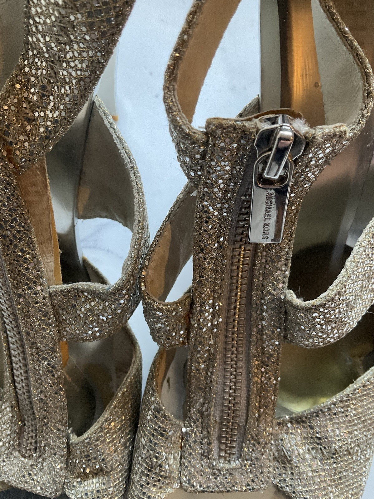 Michael Kors Berkeley T strap stiletto sandals silver shiny glitter 10 M zip