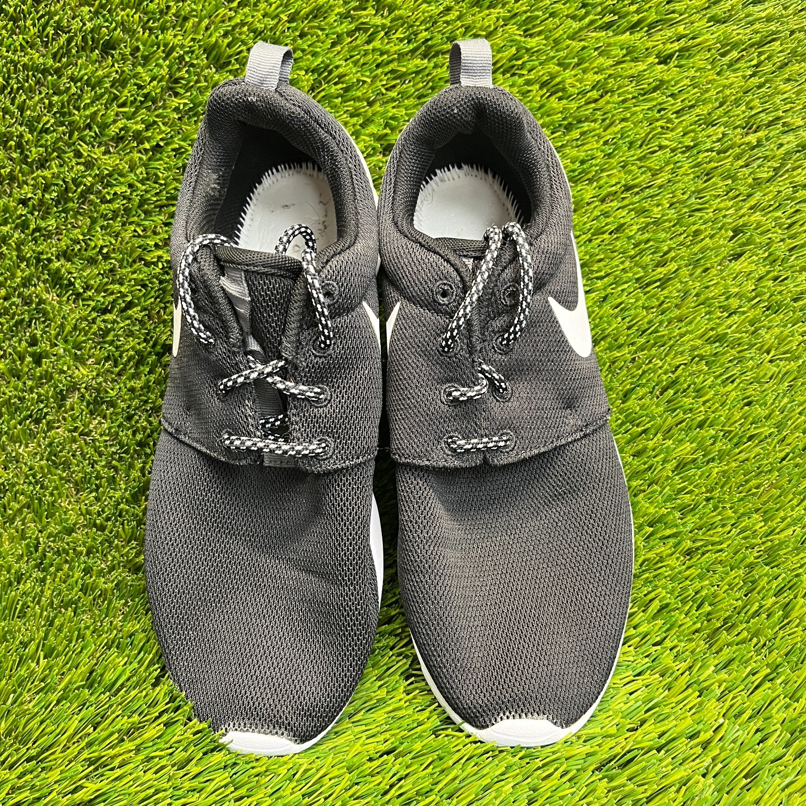 Nike Roshe One Womens Size 7.5 Black Athletic Running Walking Shoes Sneakers