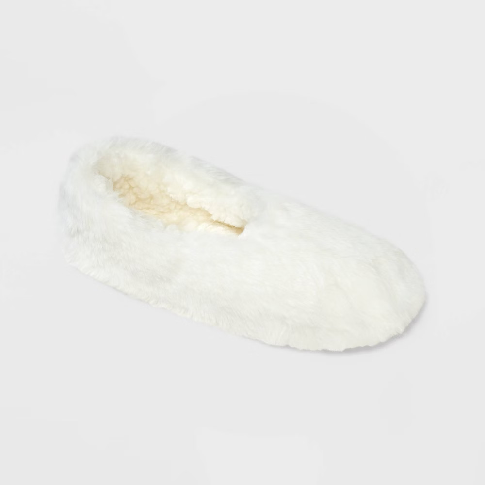 Women’s Faux Fur Cozy Pull-On Slipper Socks – White, M/L (8-10)