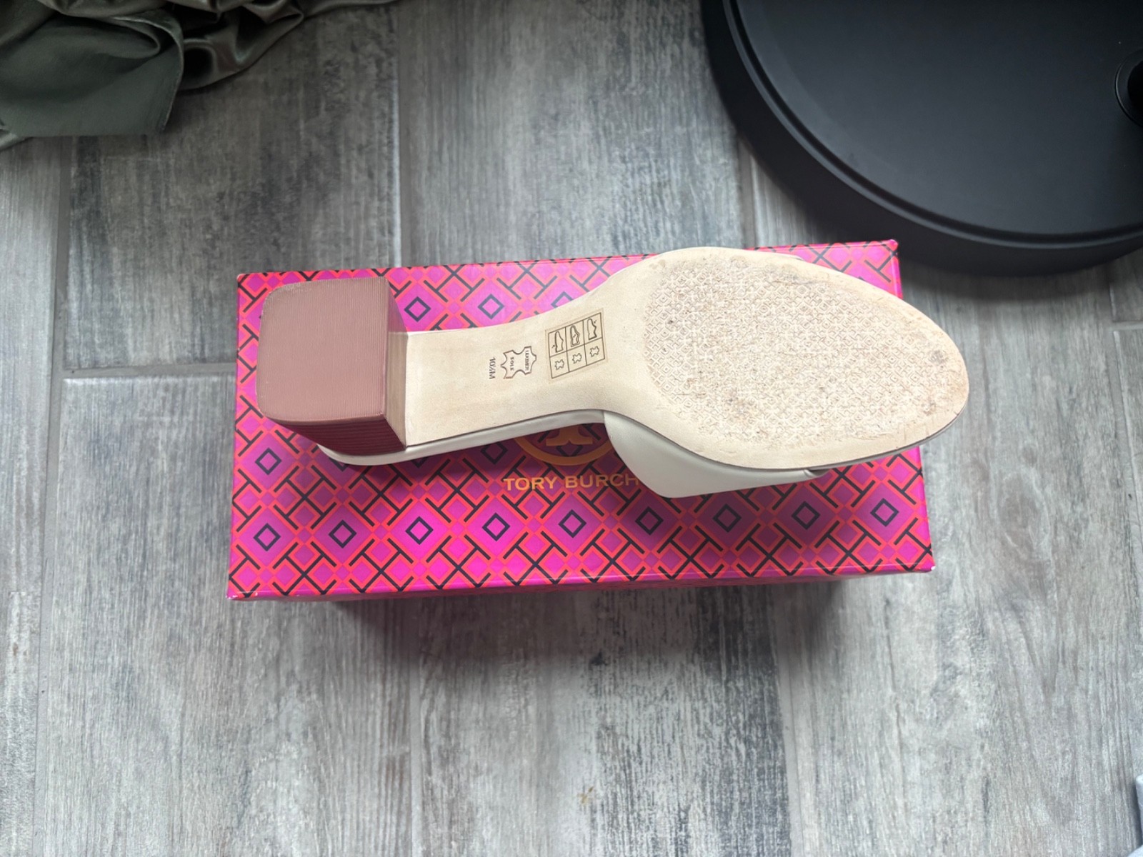 Tory Burch Ines Slide Textured Calf Leather/ Calf Leather Size 10.5