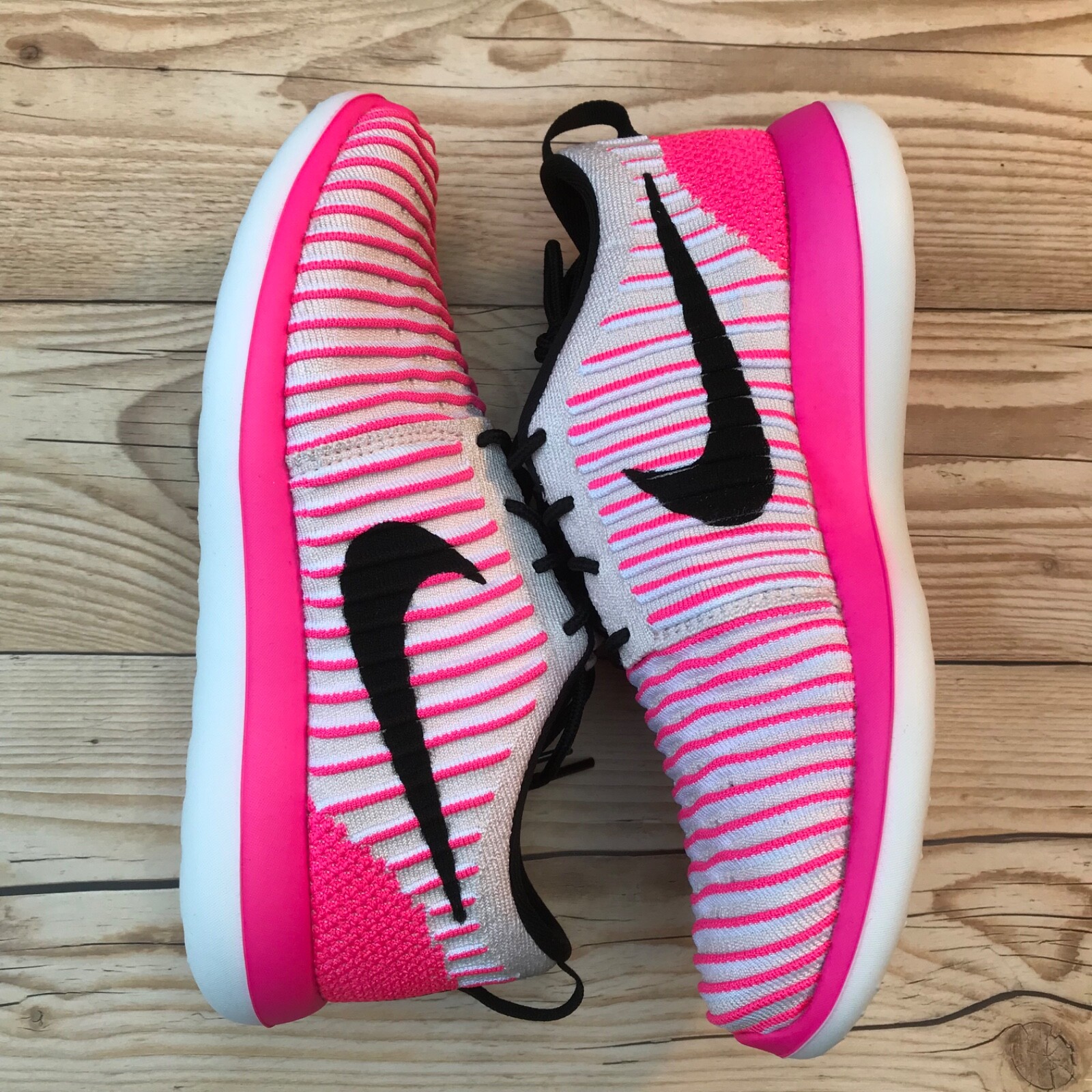 *New* Nike Roshe Two Flyknit Pink White & Black Select-a-Size