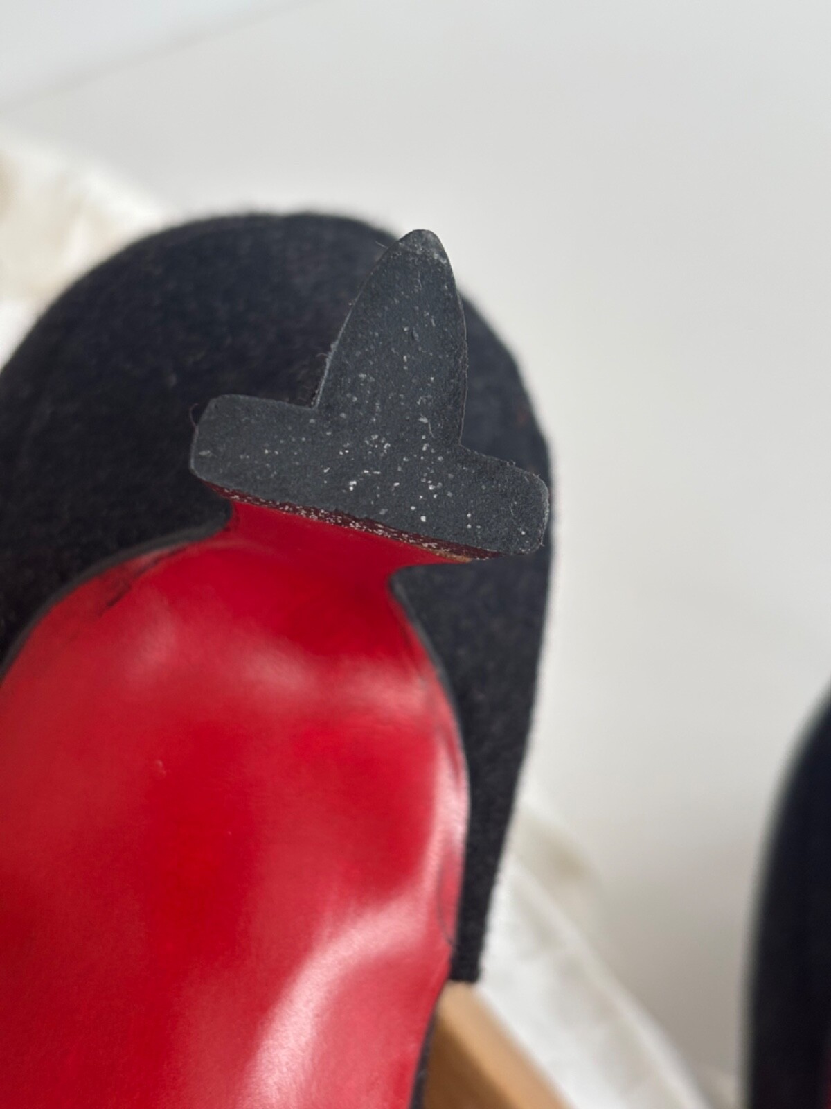 Laboutin Grey Flannel T-Strap Pump w/Ballet Pointe Toe Never Worn Circa Late 90′