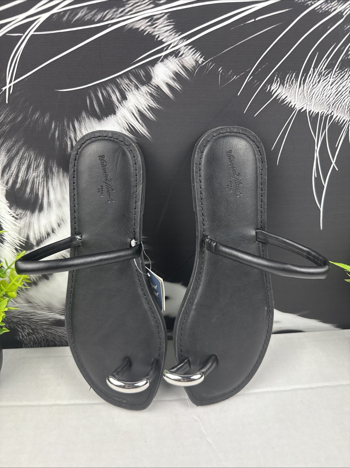 Women’s Clara Toe Ring Sandals Universal Thread Black Metallic Silver Size 8