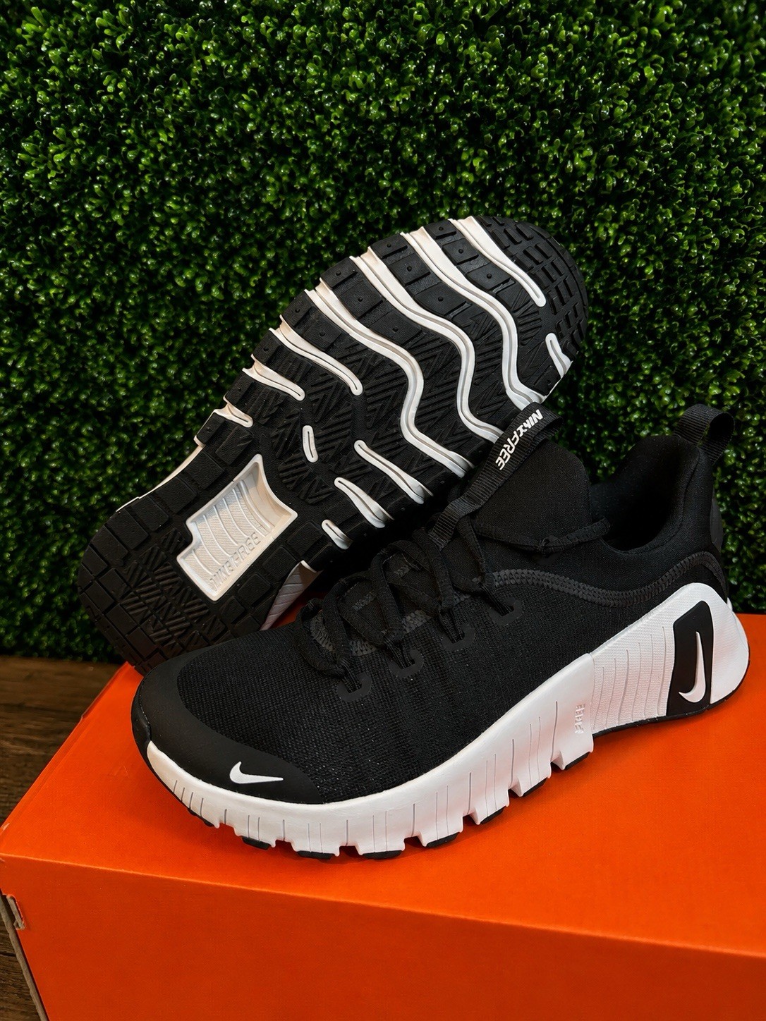 Women Nike Free Metcon 6 Black White FJ7126-001 size 8.5