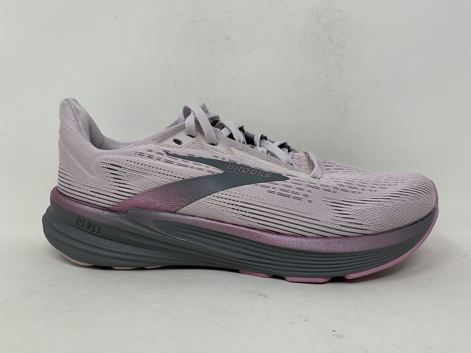 Women’s Brooks Revel 8, Mauve/Ebony/pink, 9 B Medium US