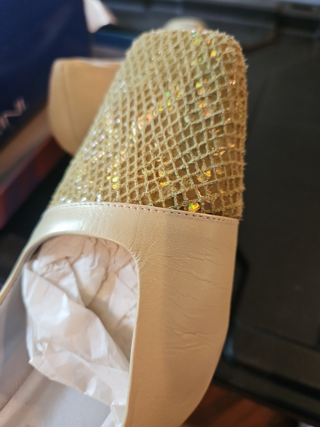 Bellini Embossed Snake Shoes Heels Size 8.5 Gold EUC, NWT