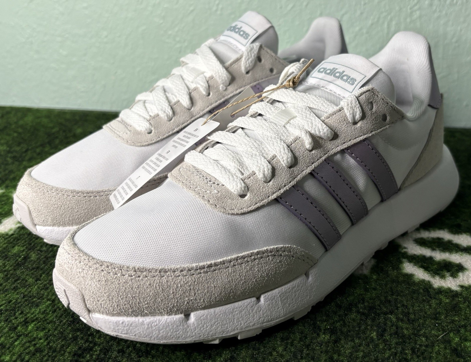 US Women’s 6/Youth 5 – Adidas Run 60s 2.0 “Chalk Silver Metallic” GX1713