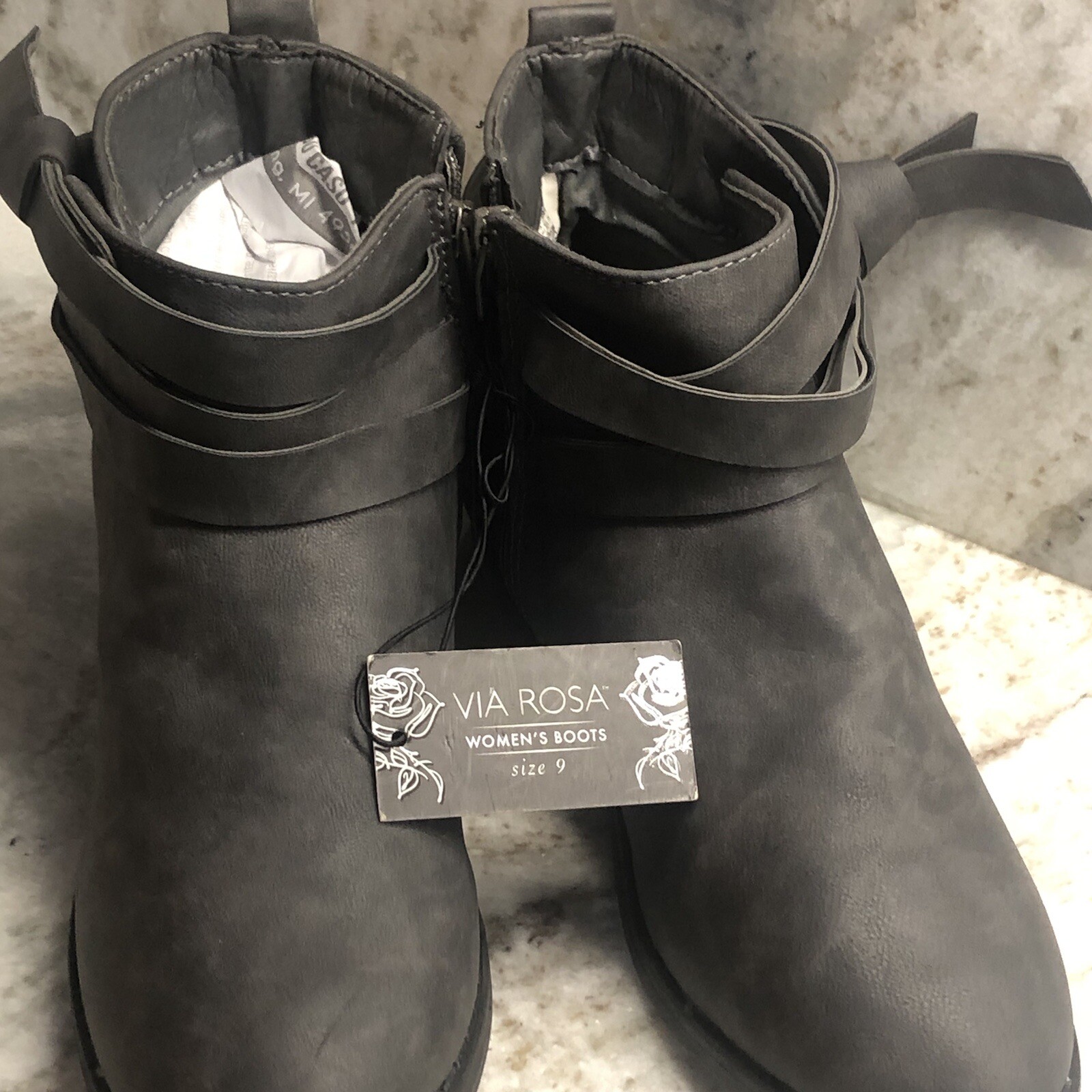 Ship N 24 Hours. New-Via Rosa Womens Gray Ankle Boots Size 9.