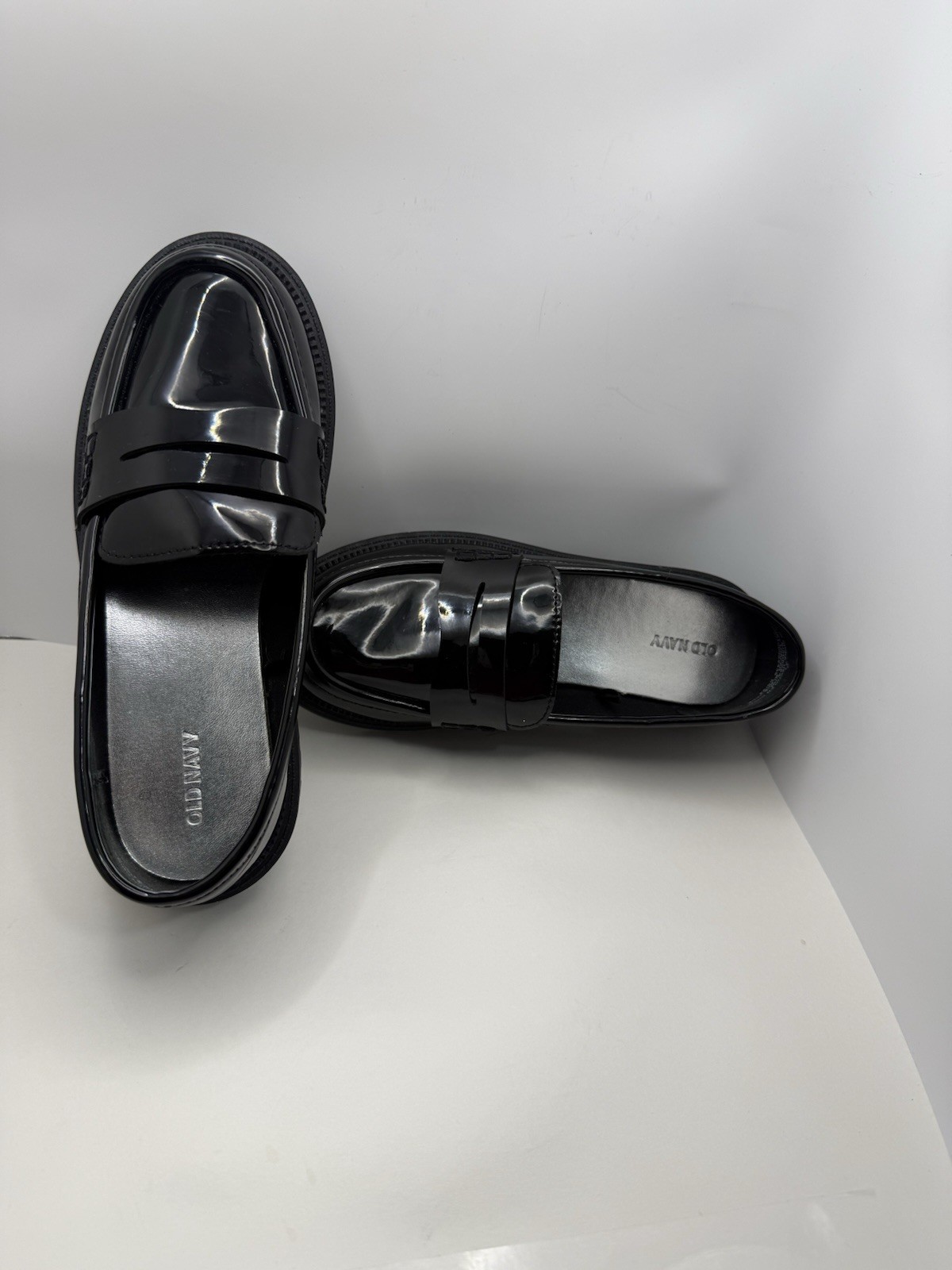 Old Navy kids Black Patent Leather Loafer Flats Slip On Comfort US Size 2