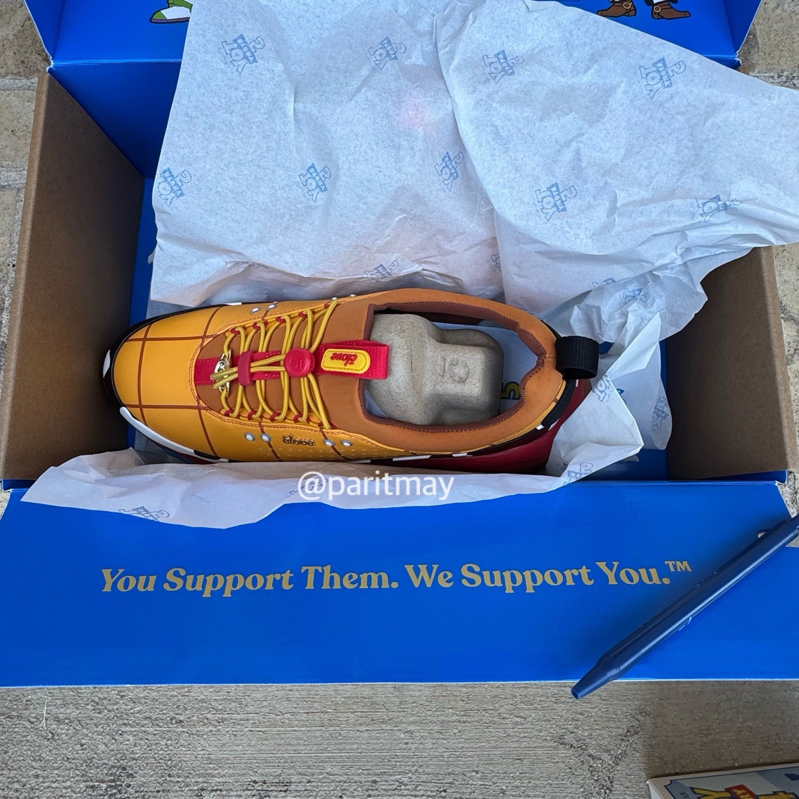 Ćlove Women’s Disney Pixar’s Toy Story 5 Woody W10/ M8 (NEW IN BOX)