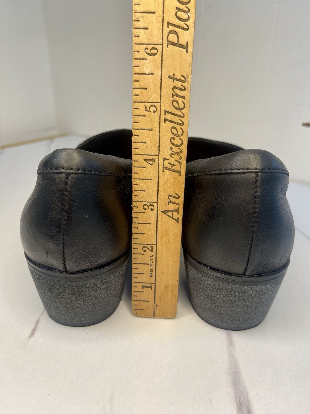 Clarks Charlten Echo Women’s Leather Loafers Comfortable Everyday Style Sz 9.5M