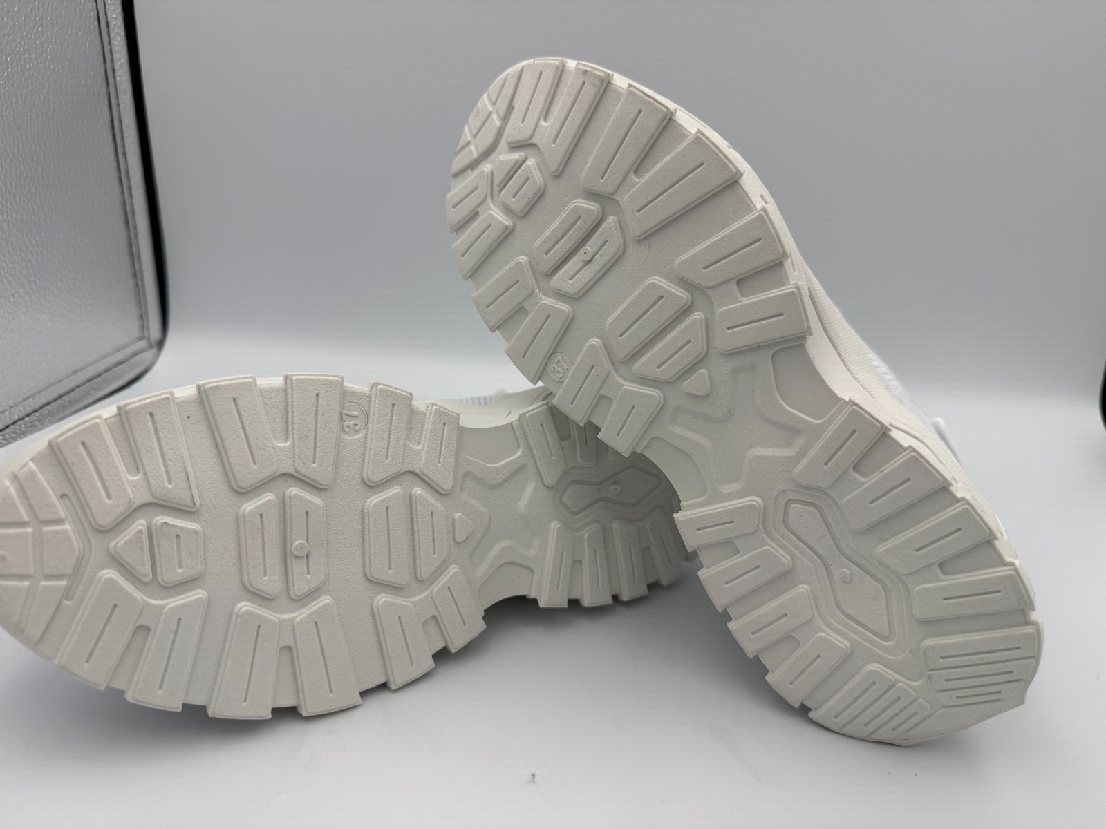 New Unbranded White Fashion Sneakers Womens Size 6.5 EU 37 Knit Athletic Shoes