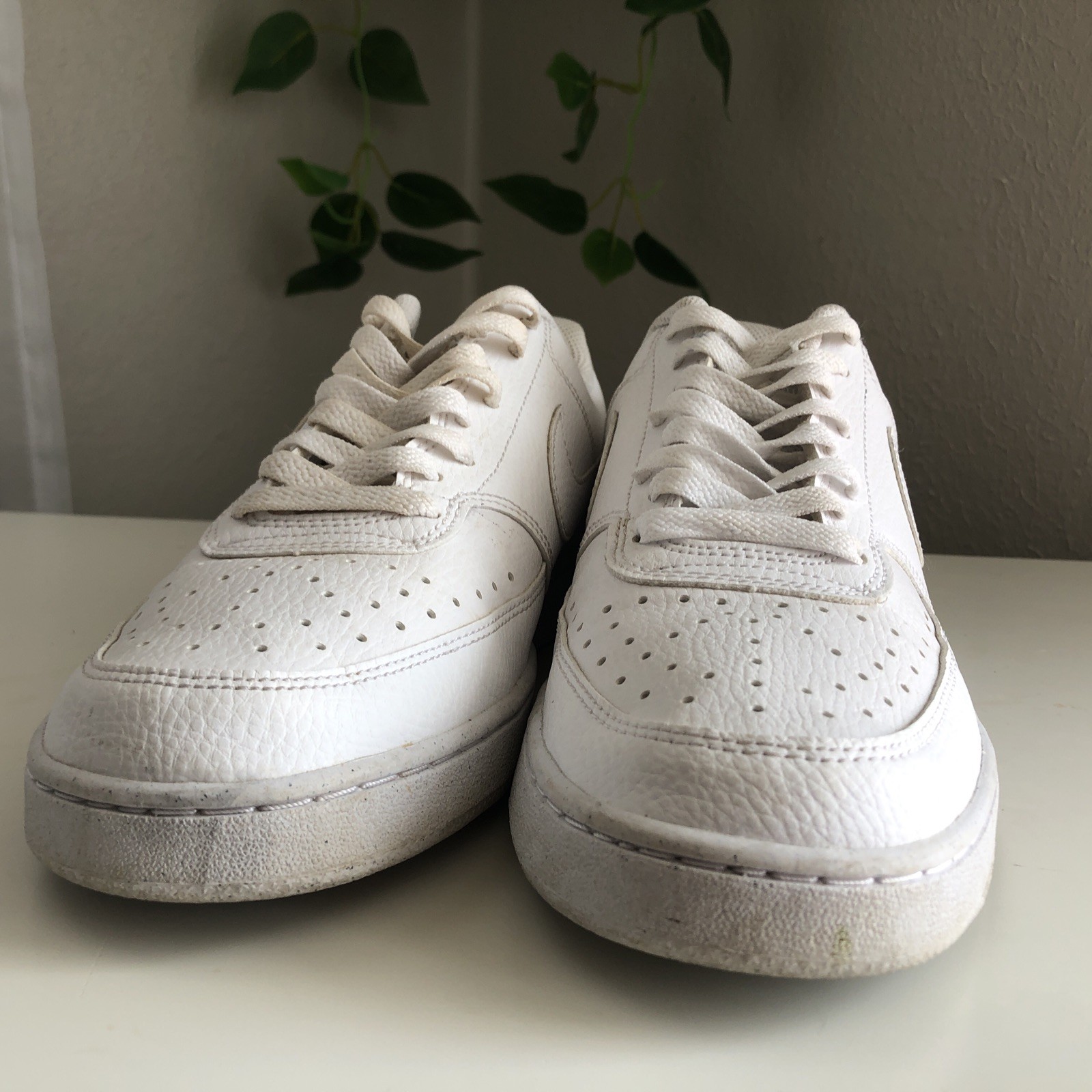 White Nike Leather sneakers DH3158-100 Worn Once. W Size 10 P8
