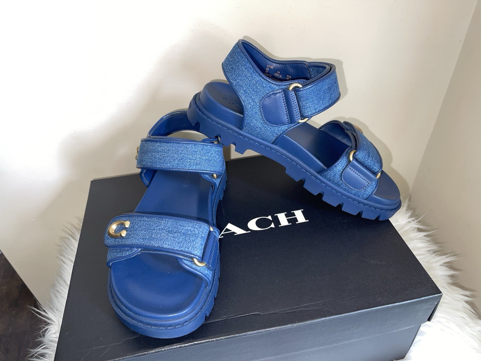 Coach Women’s Brynn Double Strap Sandals – Size 5