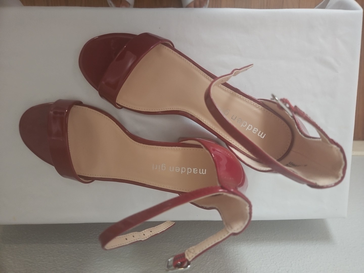 Madden Girl Women’s Size 7.5M Clyde Strappy Block Heels Deep Red Shinny Sandals