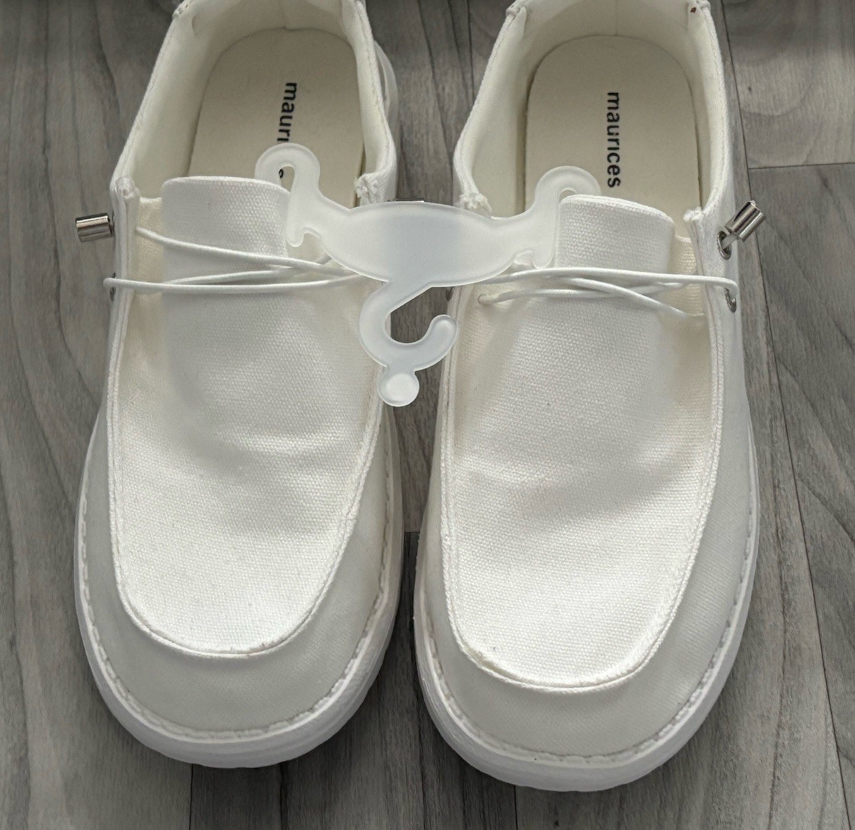 Maurices Shoes Womens 10M Sienna Casual Sneaker White Lace Up