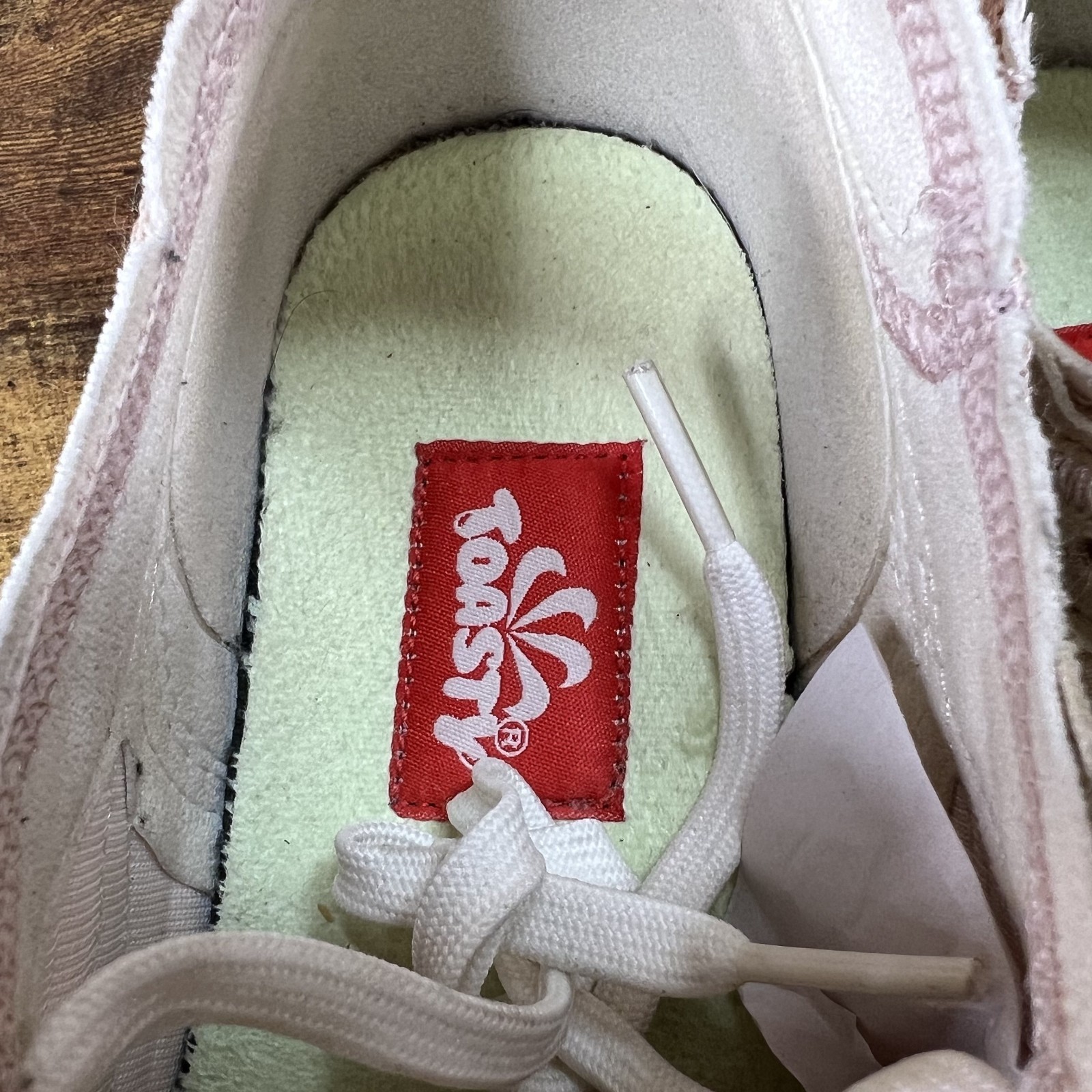 Nike Athletic Shoes Women’s US 10 Pink Oxford Waffle Toasty Snug Recycled Pink