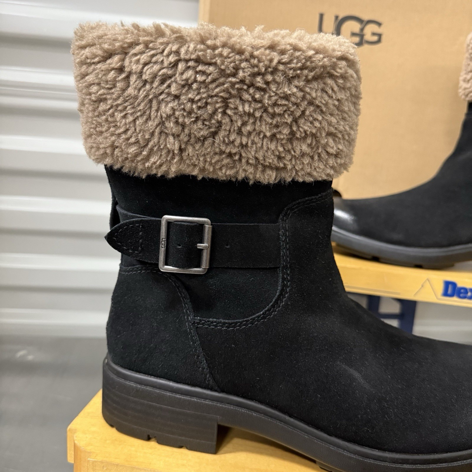 UGG Womens Harrison Cuff Winter Waterproof Faux Fur Black Sz 10 Standard Fit