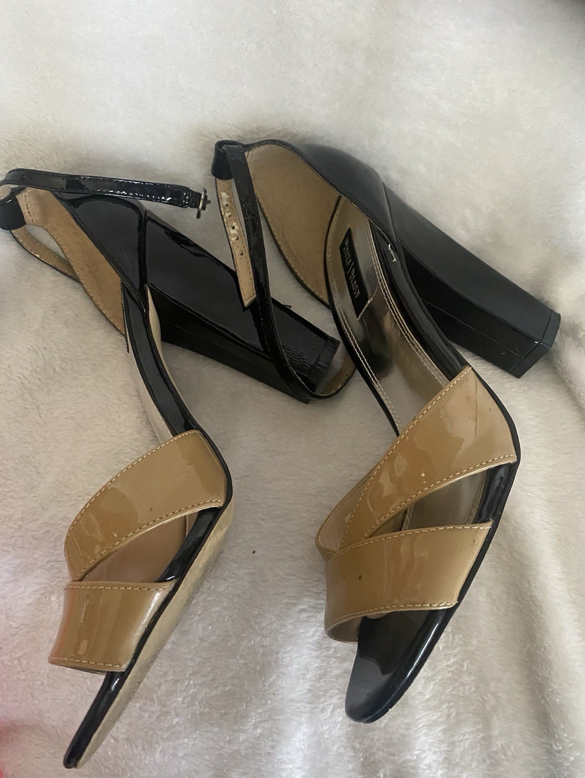 WHITE HOUSE BLACK MARKET Black/Beige Ankle Strap Block Heels Women’s 8 1/2M