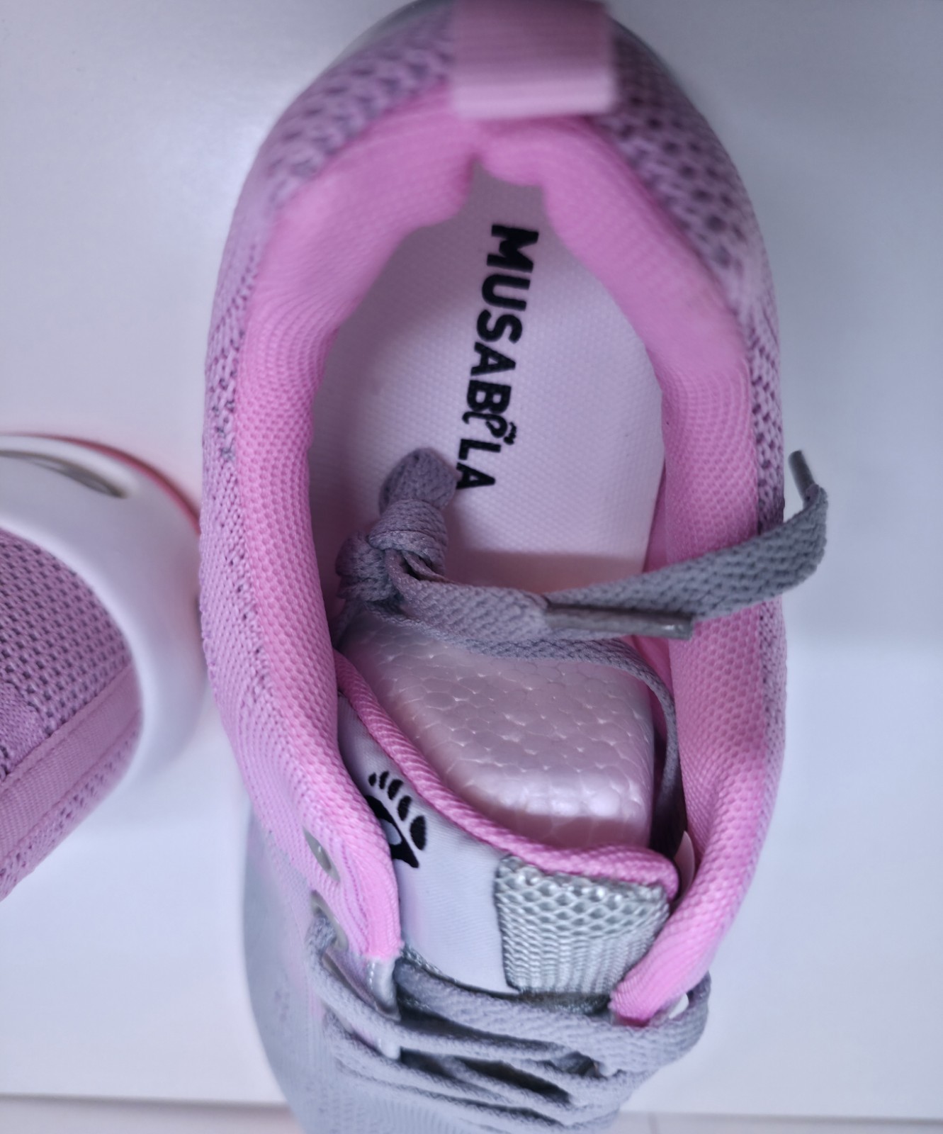 MUSABLA Women’s Knit Breathable Low Top Lace-Up Sneakers Gray Pink
