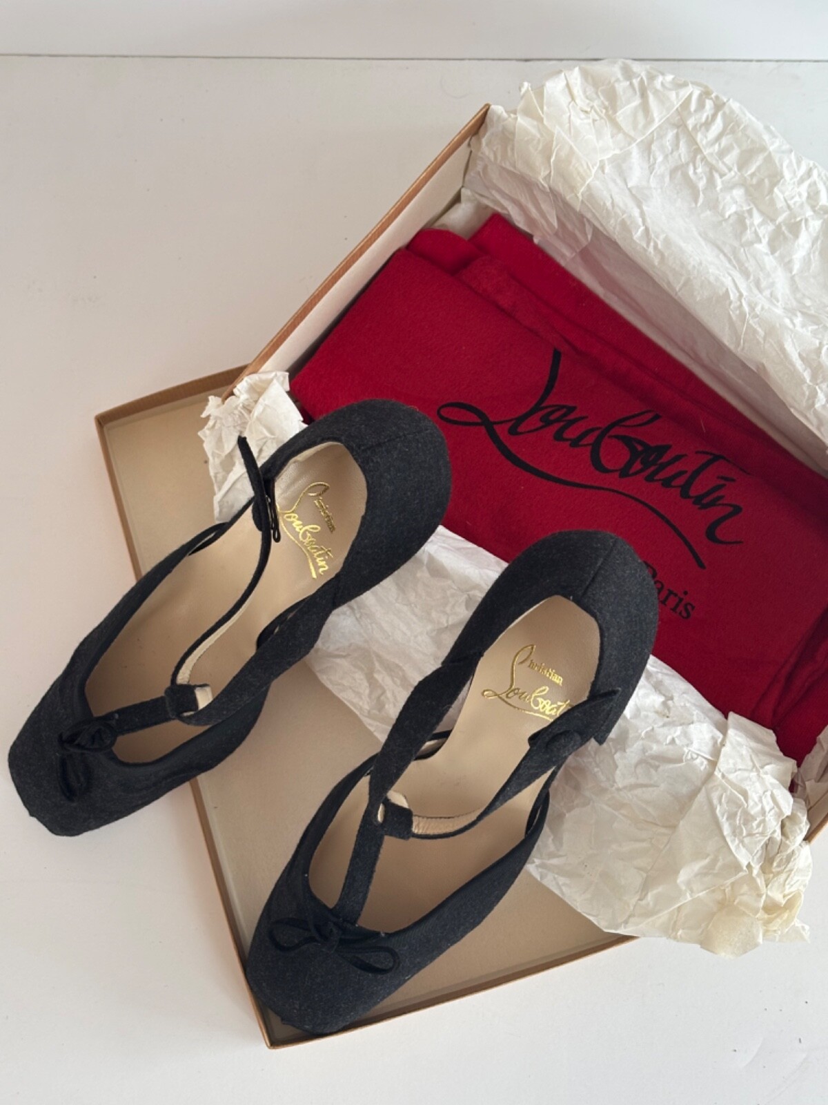Laboutin Grey Flannel T-Strap Pump w/Ballet Pointe Toe Never Worn Circa Late 90′