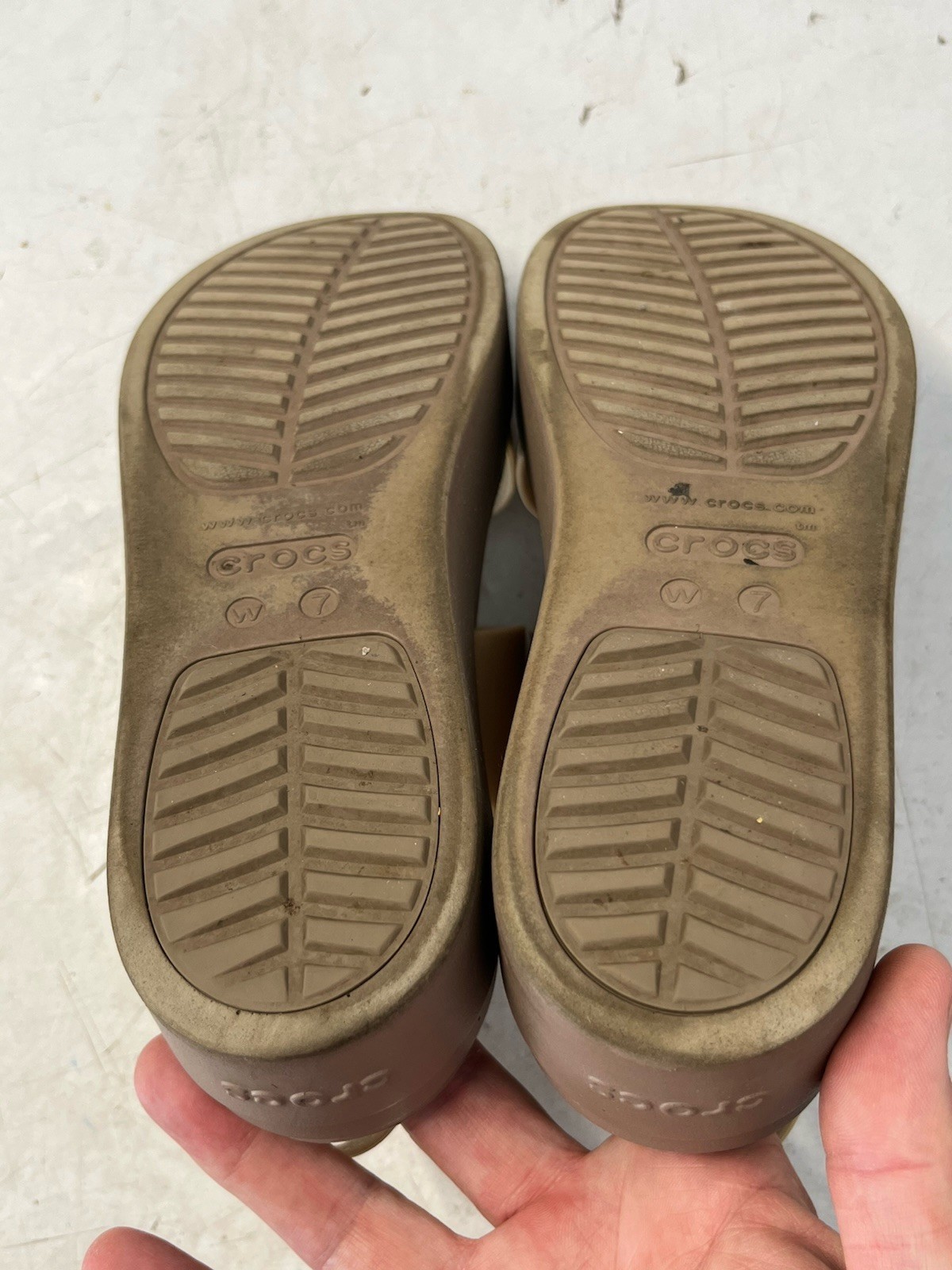 Women’s Crocs LiteRide Brooklyn Latte beige platform low wedge sandals size 7 M