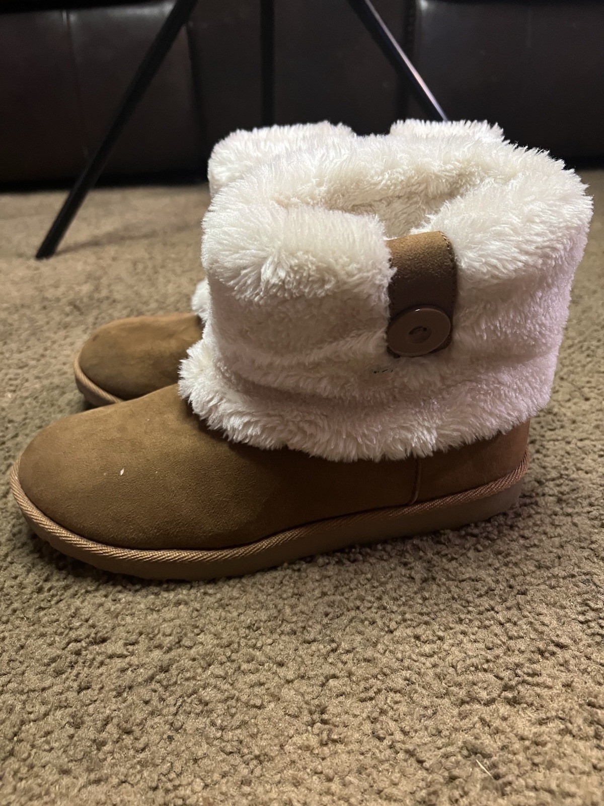 Arizona Jean Company Women’s Chestnut Faux Suede Faux Fur Lined Winter Boots 8