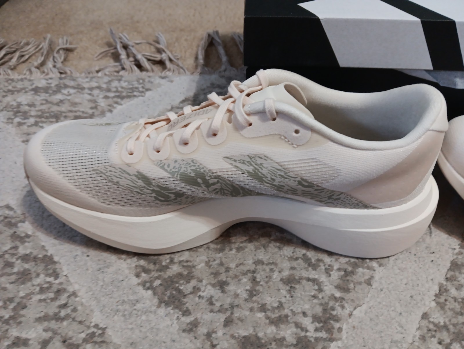 WOMEN’S ADIDAS ADIZERO EVO SL W RUNNING SHOES SIZE 9 NIB WONDER WHITE KI6951
