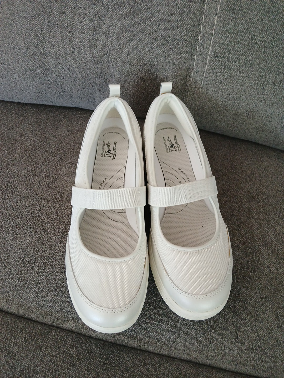 GRASSHOPPERS Get Fit Women’s Mary Jane SHIMMERING WHITE SZ 9M MINT