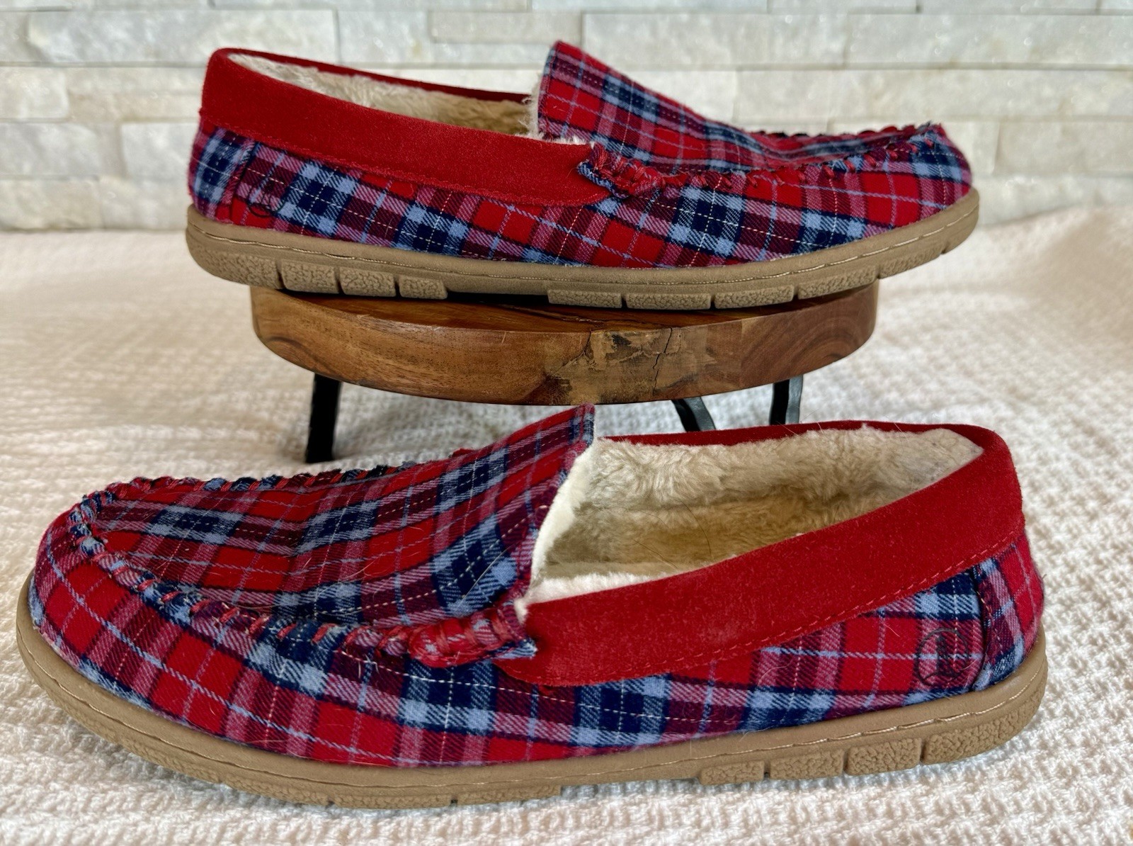 Lands End Moccasin Slippers Womens 8 B Red Plaid Faux Fur Lined Flannel Shoes