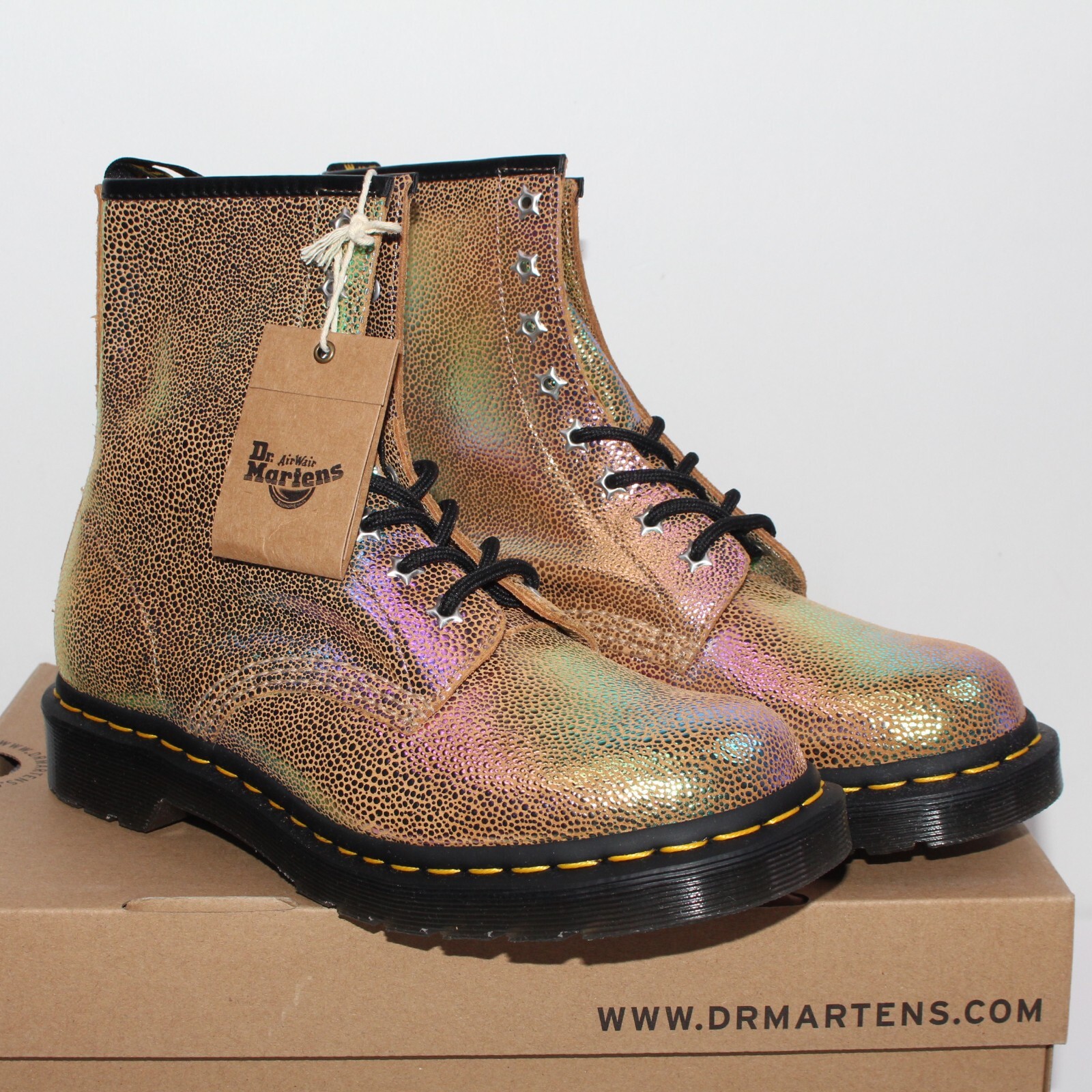 Dr. Martens 1460 Sand Rainbow Ray Leather Combat Boots Women’s 6 NWT