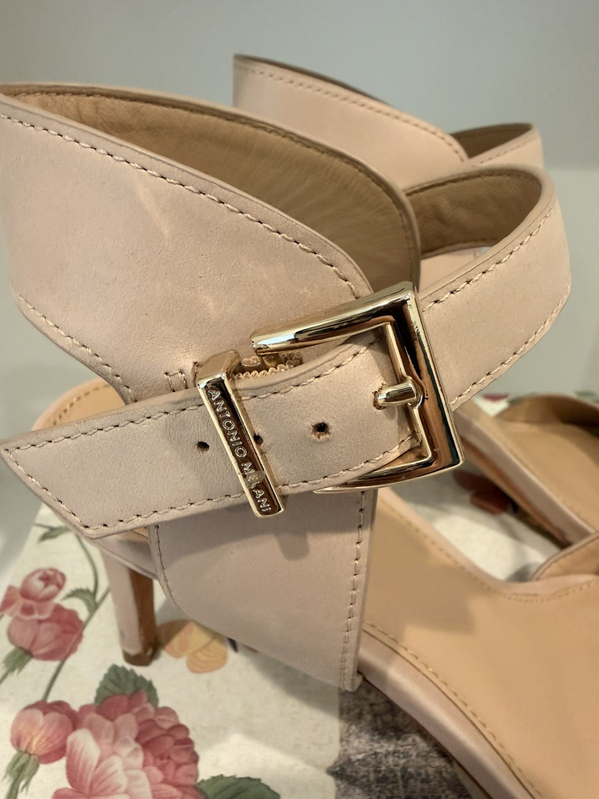 Antonio Melani Nude Suede Pointed Toe Block Heel Strap Pumps Women’s Size 8.5M