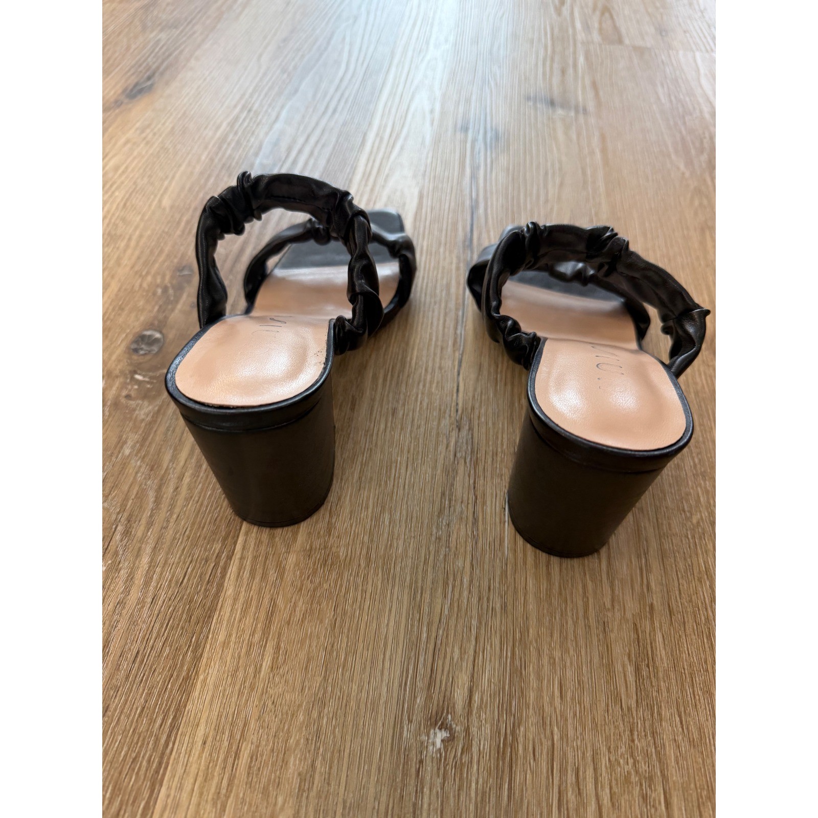 Unisa Block Heel Sandals Women 7M Black Ruched Double Strap Square Toe Mules