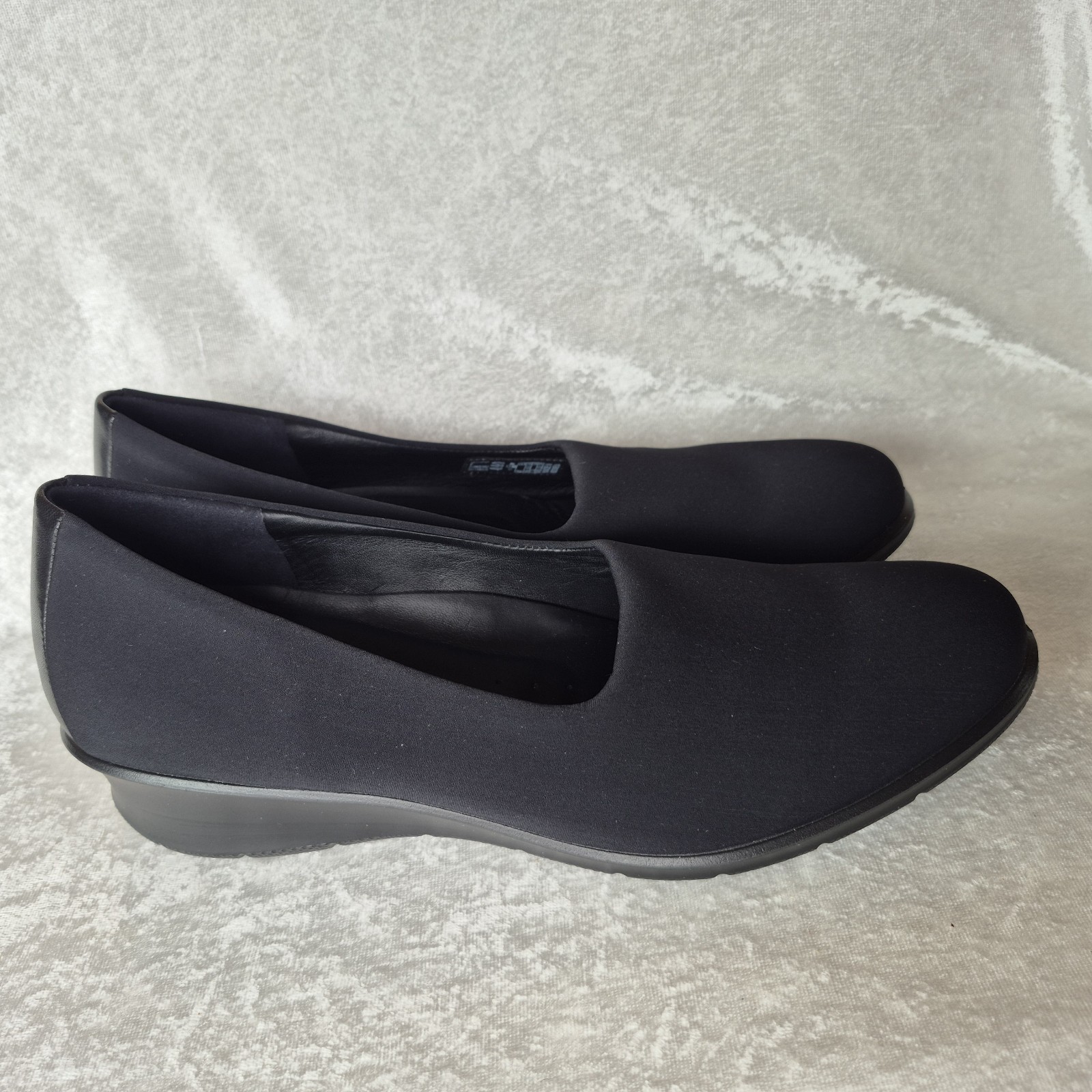 ECCO Women’s Black Slip-On Wedge Comfort Shoes Round Toe EU 41 US 10–10.5