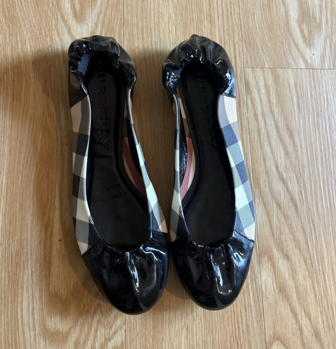 Burberry Women’s US 6 Black Patent Leather Nova Check Slip-On Ballet Flats
