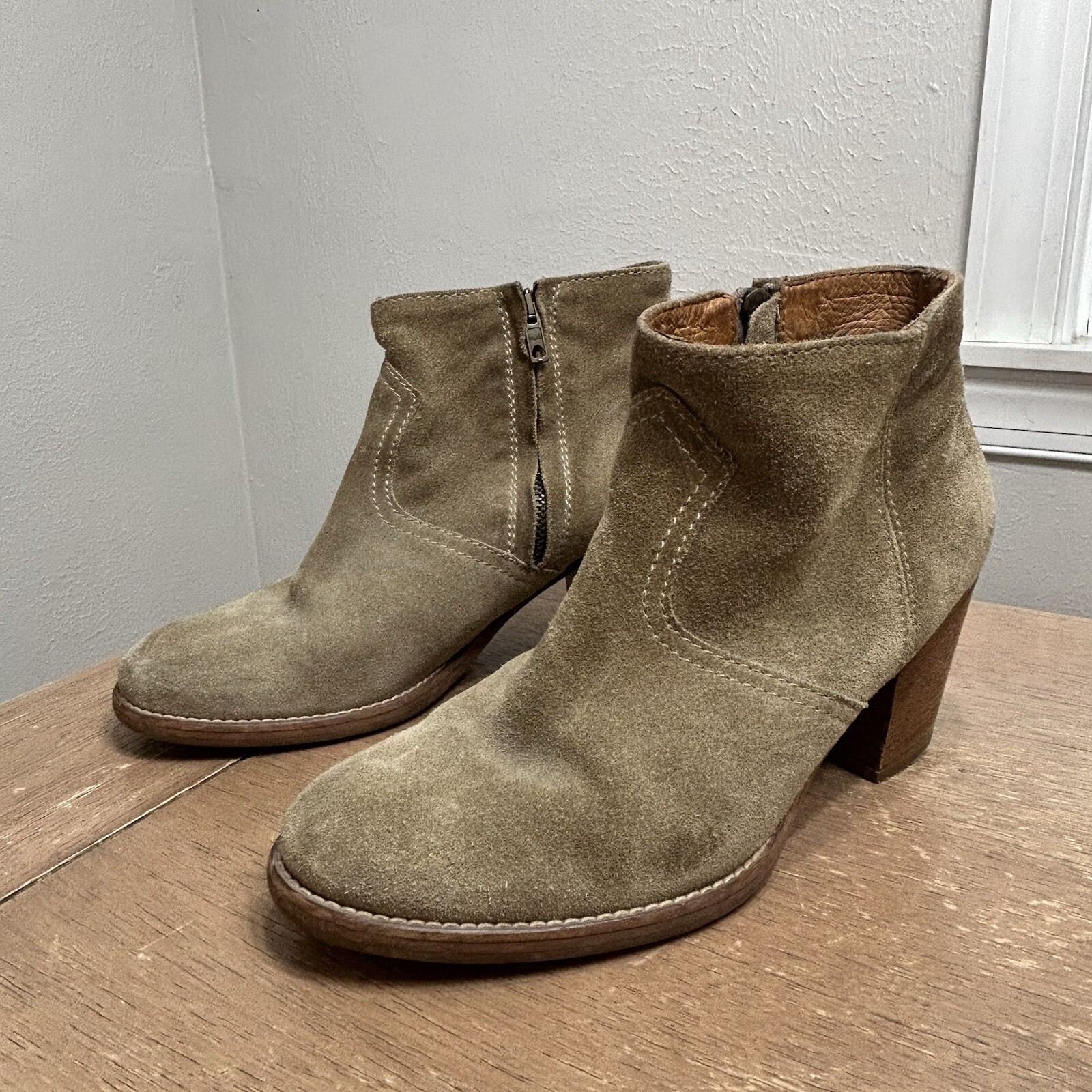 Madewell 1937 Zip Booties Women’s 8M Light Brown Suede Round Toe Heeled Ankle