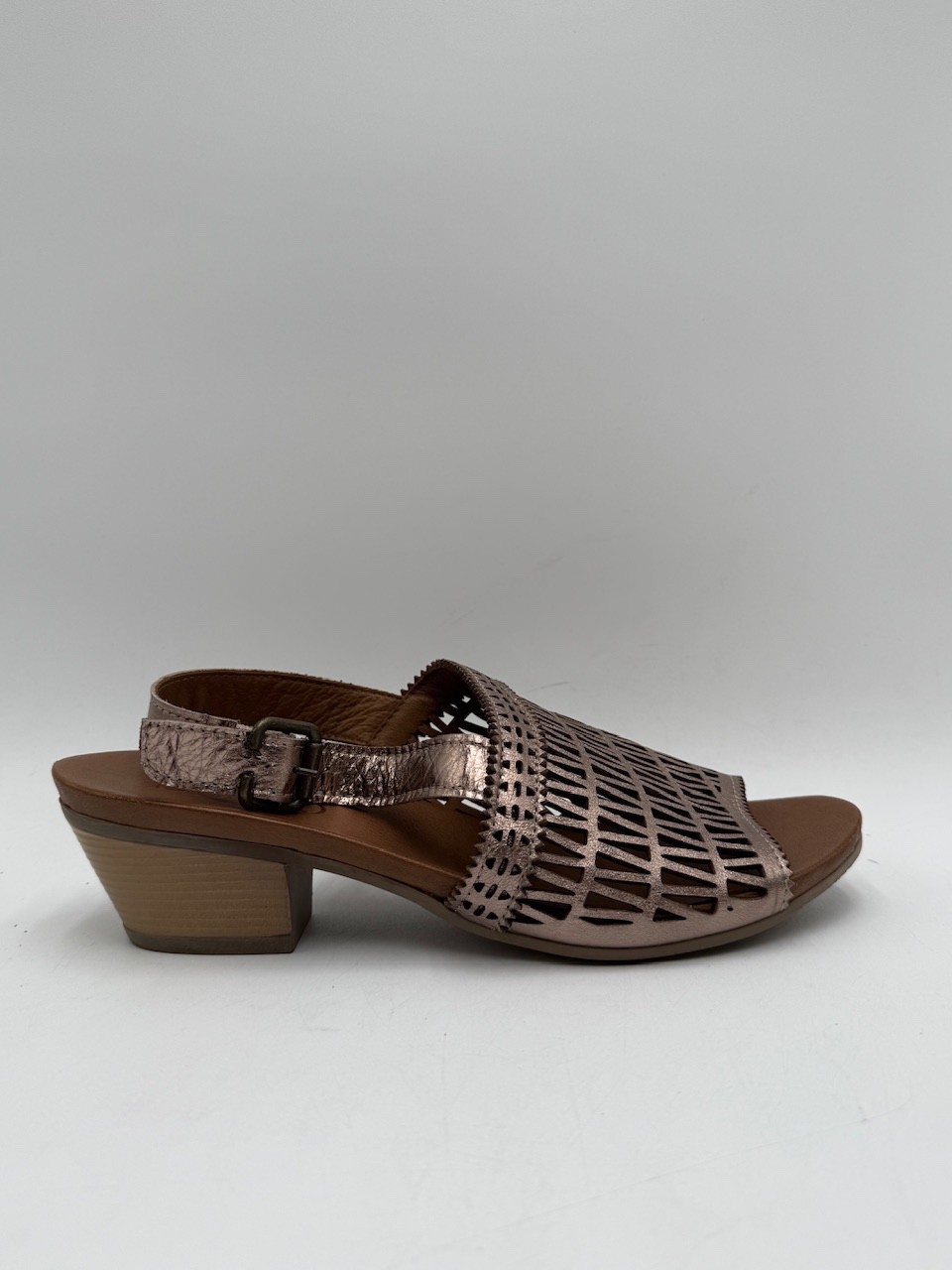 Bueno LIA BEIGE MET Women’s NEW Sandal Beige Multiple Sizes