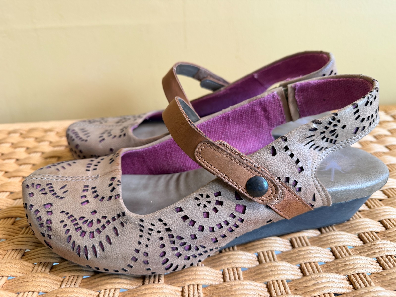 OTBT Springfield Mary Jane Brown Women’s 8.5 M Clog Shoes Comfort