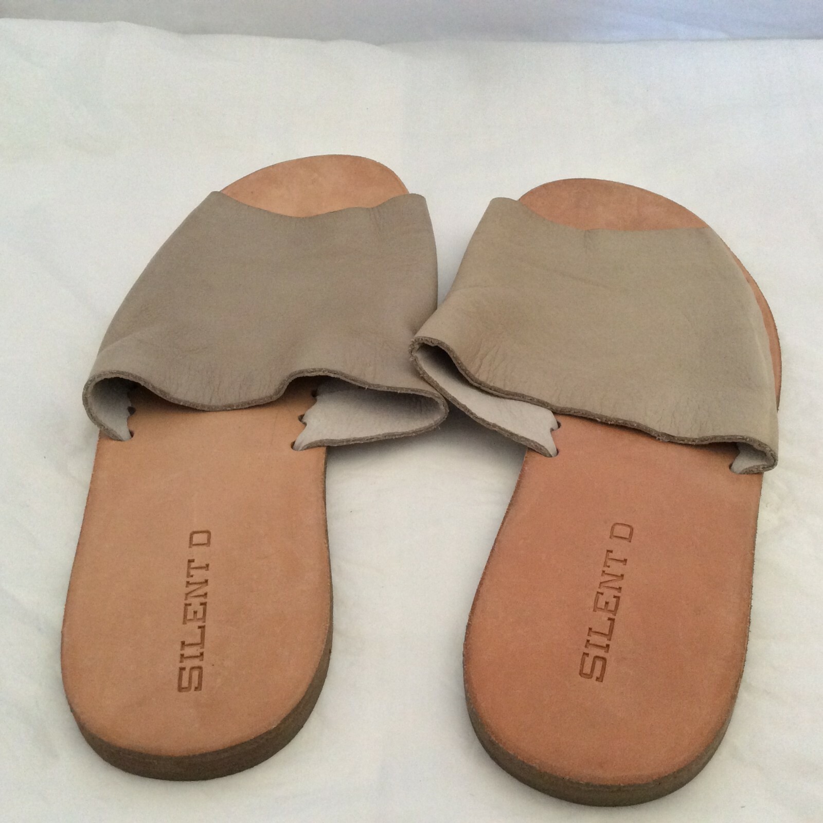SILENT D Sample Leather Slip on Flat Sandal Size AU 6 / EU 37
