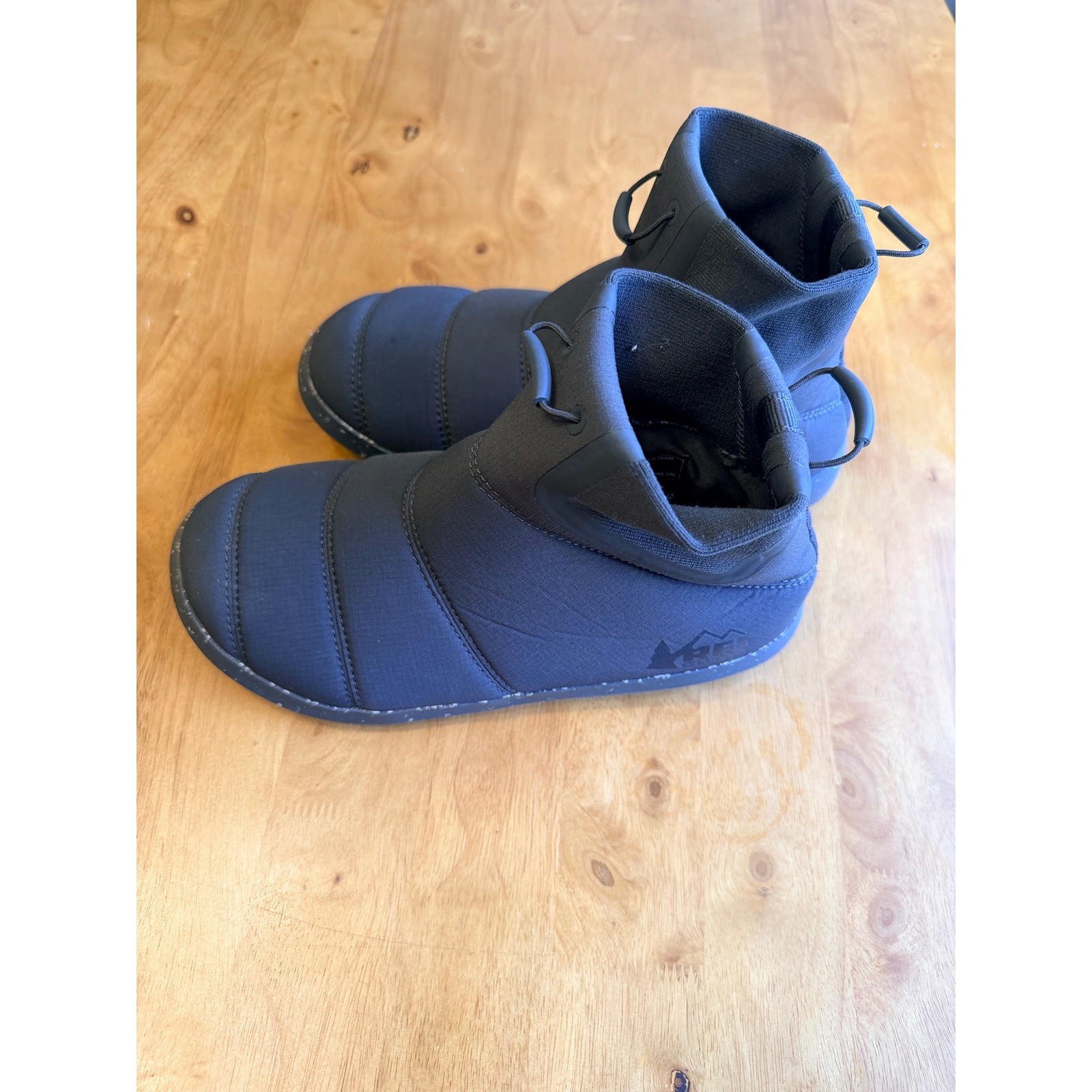 REI Co-op Campwell Insulated Booties Black Quilted Camp Slippers Womens 7