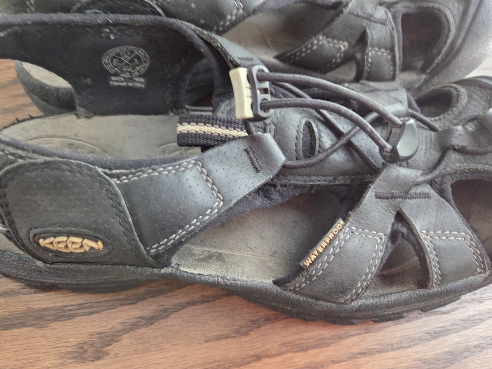 KEEN NEWPORT SANDALS ~ BLACK NUBUCK LEATHER ~ WMN 10.5 / MEN 9.5 ~ EUC+FREE S&H