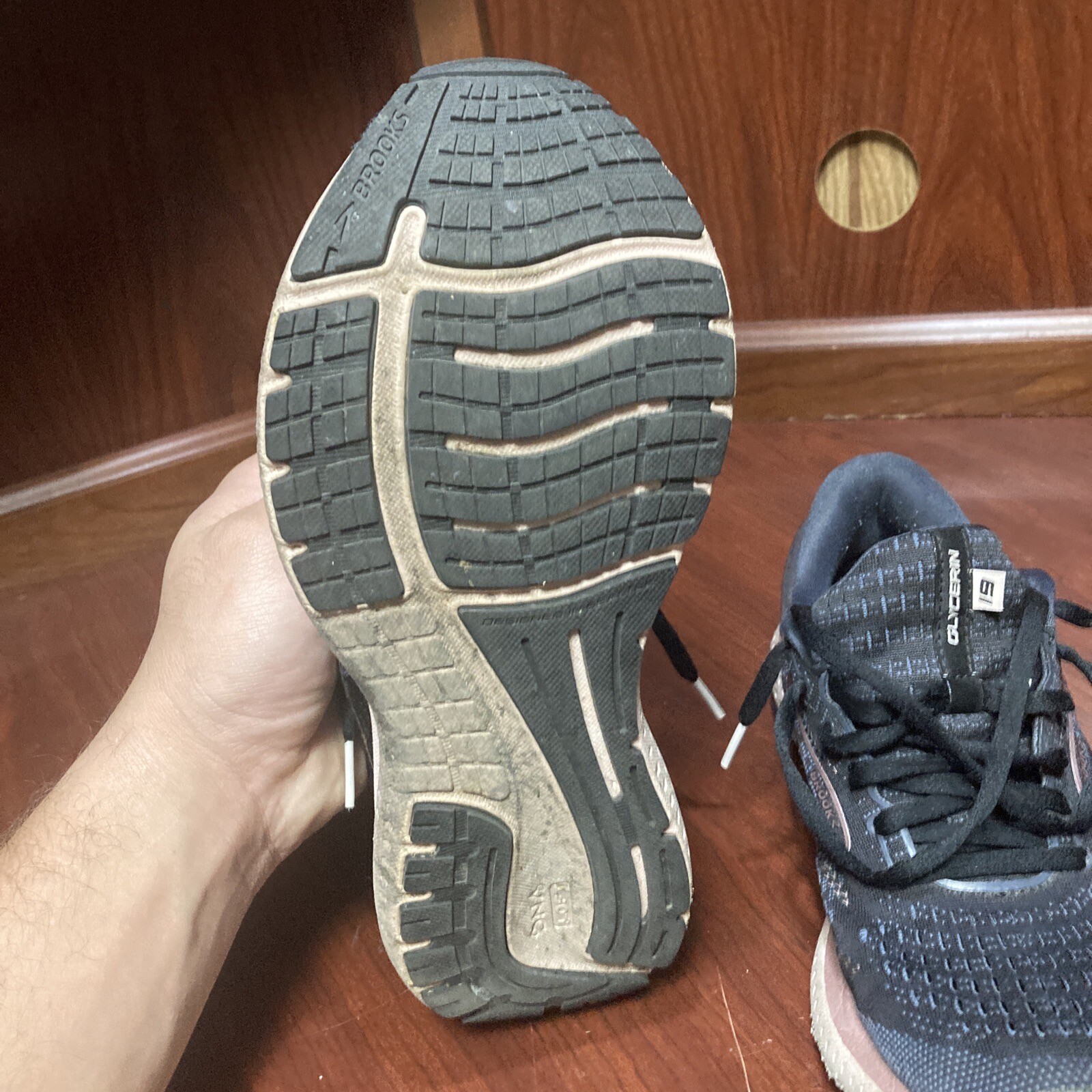 Women’s Running Shoes Size 9 – Brooks Glycerin GTS 19 Black/Metallic/Ombre