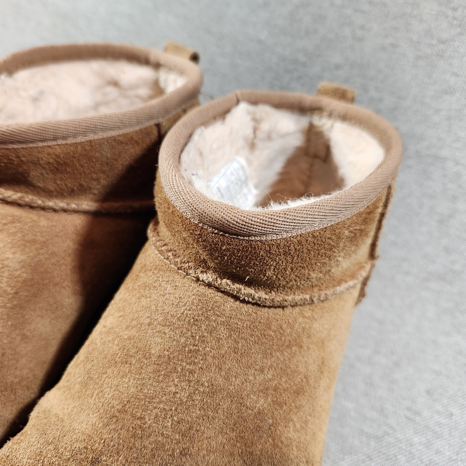 UGG Classic Ultra Mini Platform Womens Size 8 Chestnut Brown Suede Boots 1135092