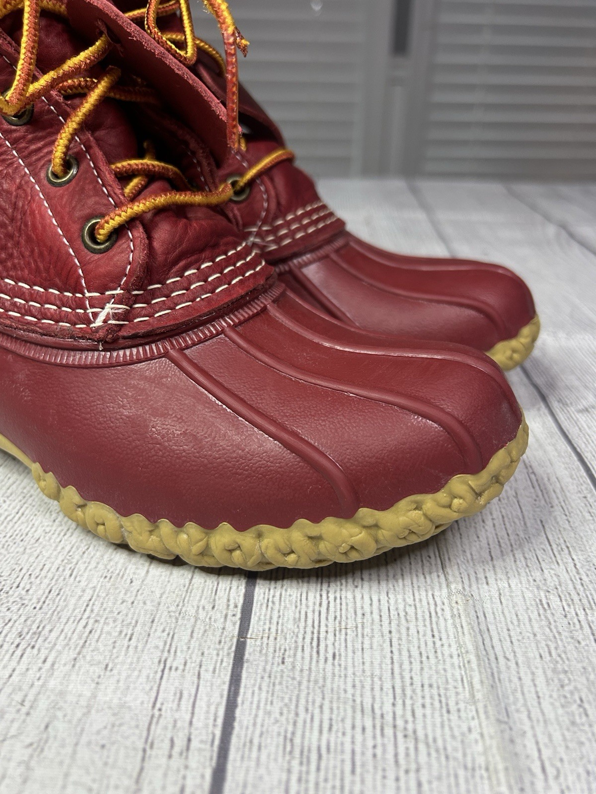 LL Bean Womens Limited Edition Red Leather Duck Boots Size 6 M USA Maine